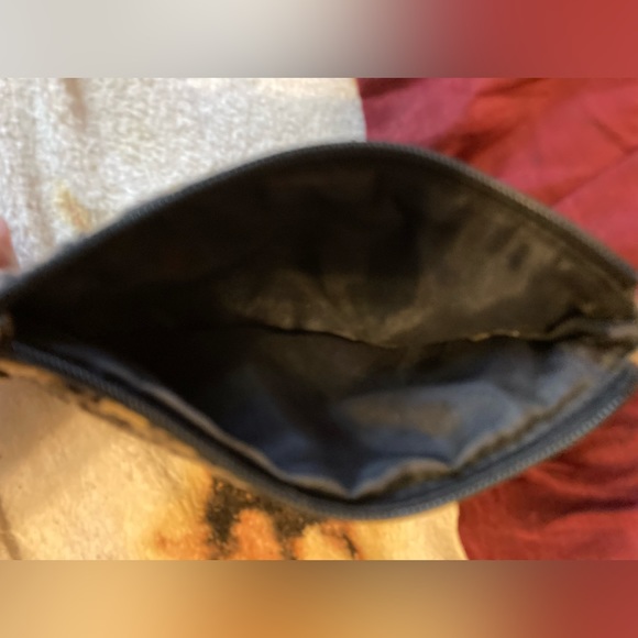 Small Leopard print pouch - Picture 3 of 5